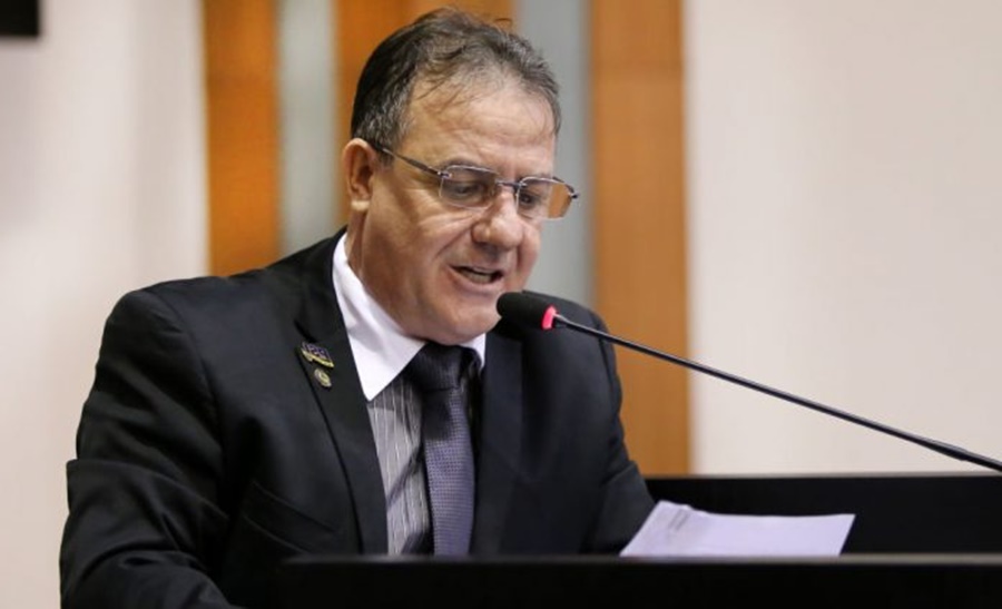 Deputado deixa base de Mendes e será 'pedra no sapato'